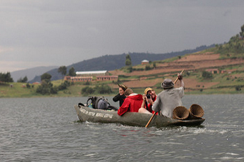 canoeing in lake bunyonyi